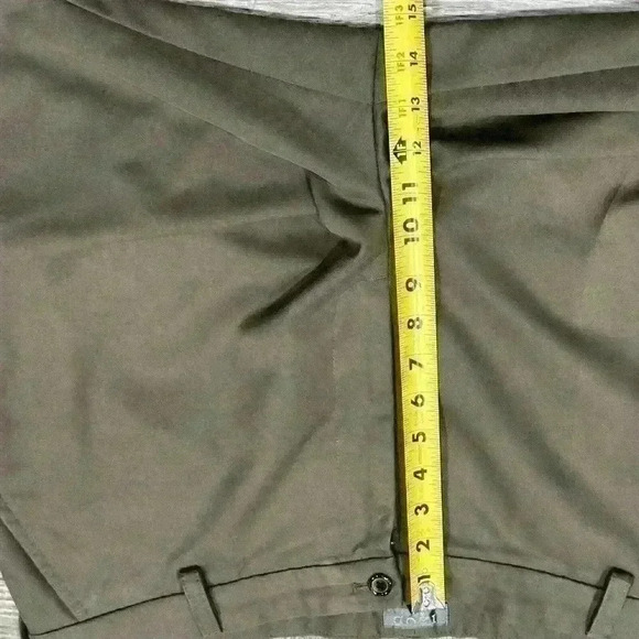 IZOD Perform X Solid Brown Flat Front Polyester SHORTS Men’s Sz 40” Waist - EUC - Picture 11 of 12